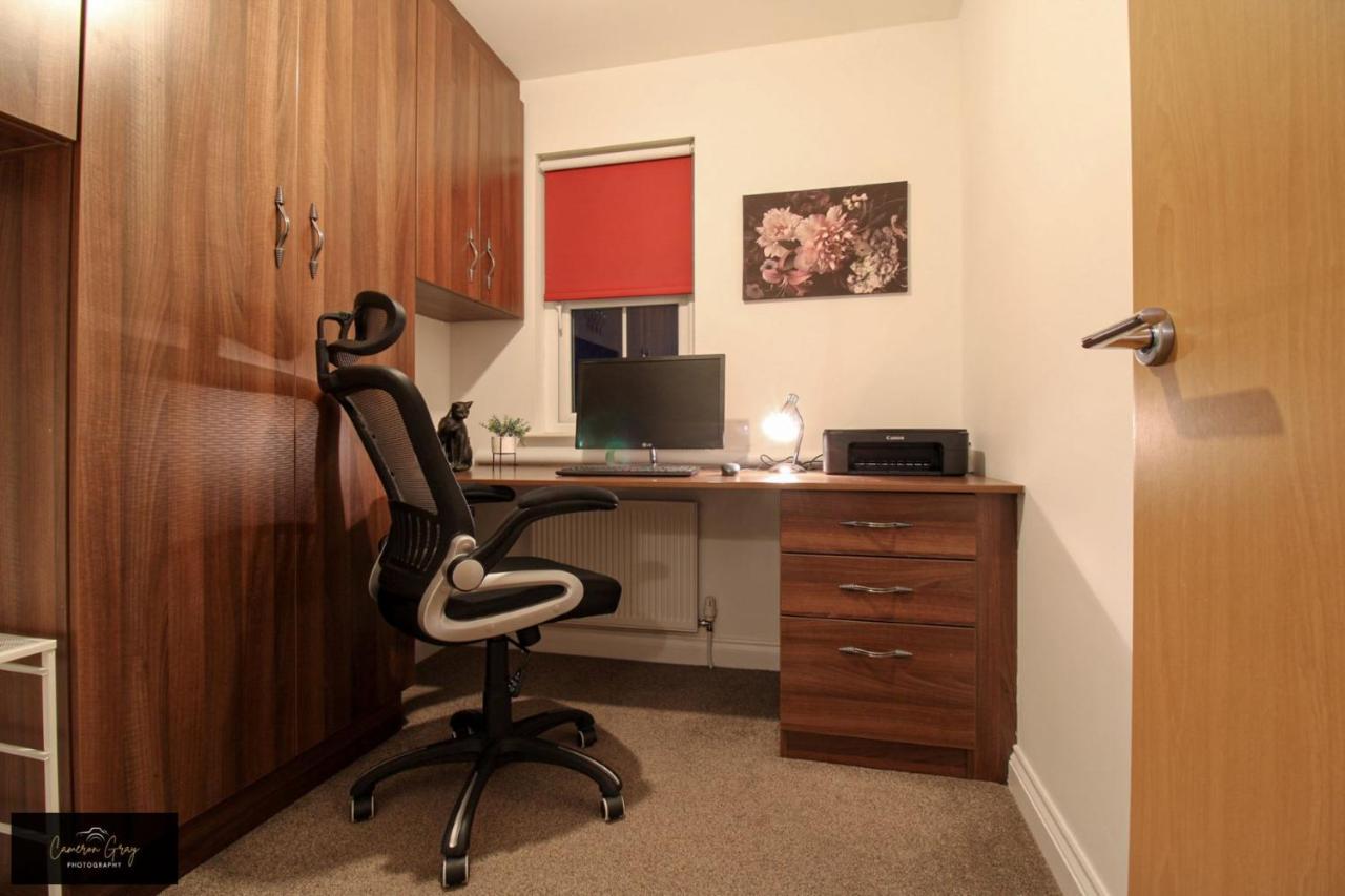 Nice 2 Bed House, Office, Wi-Fi, Free Parking Belfast Zewnętrze zdjęcie